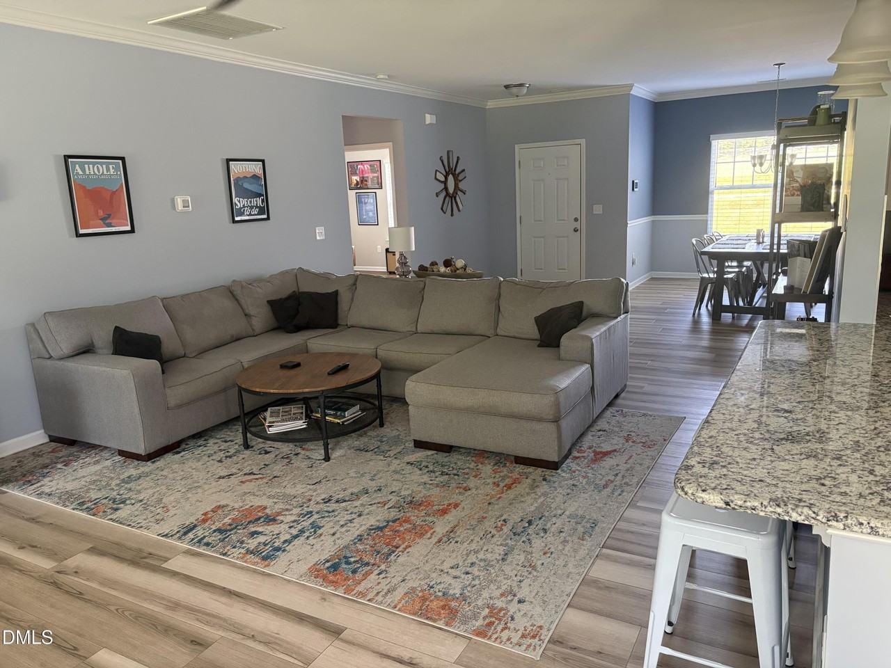 132 Lexington Dr - Photo 2 of 24