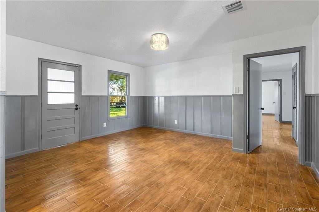 2707 Tupelo St - Photo 7 of 16
