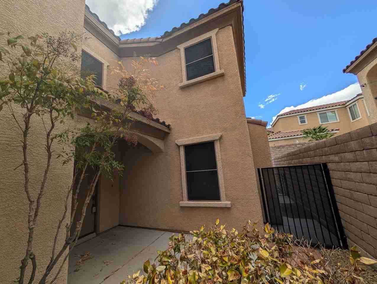 11908 Orense Dr - Photo 4 of 50