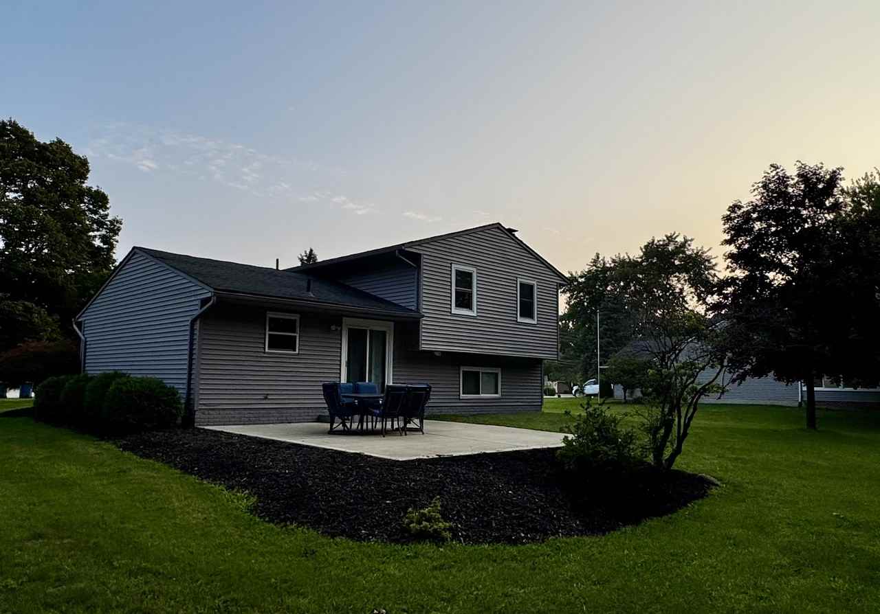 32694 Mills Rd #AVON - Photo 3 of 21