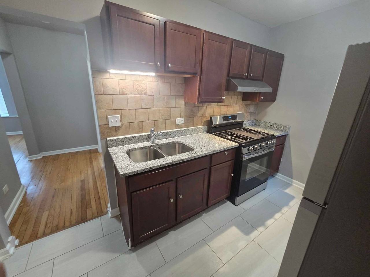 7548 S Stewart Ave #3A - Photo 6 of 7