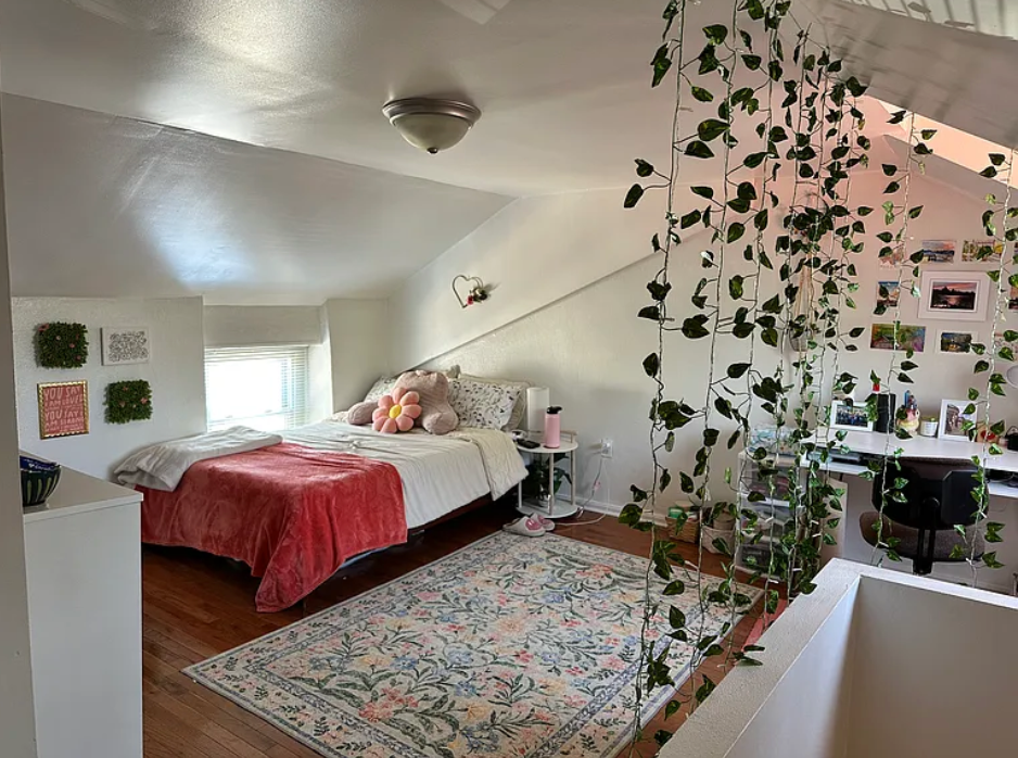 158 Dupont St - Photo 7 of 9