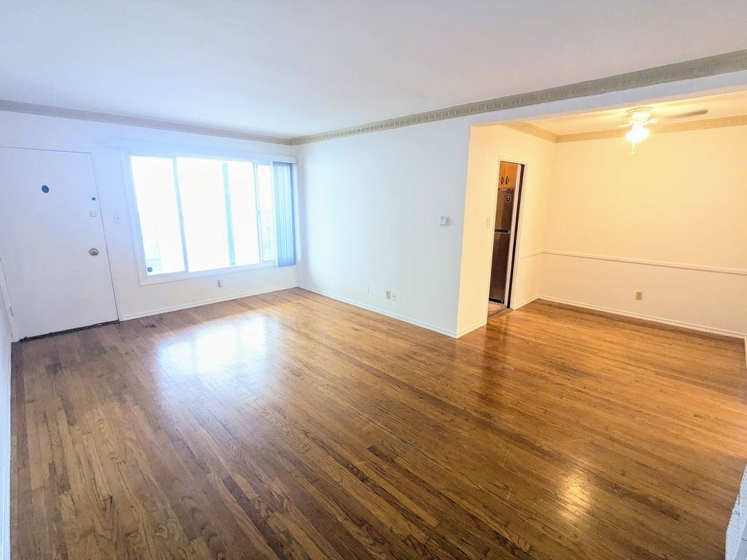 1547 S Orange Grove Ave ##7 - Photo 3 of 14