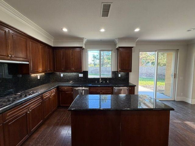 1468 Voyager Dr - Photo 4 of 26
