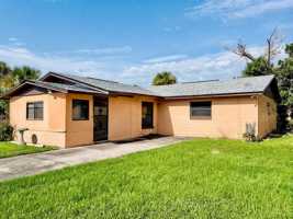 featured image of 1150 S Deleon Ave