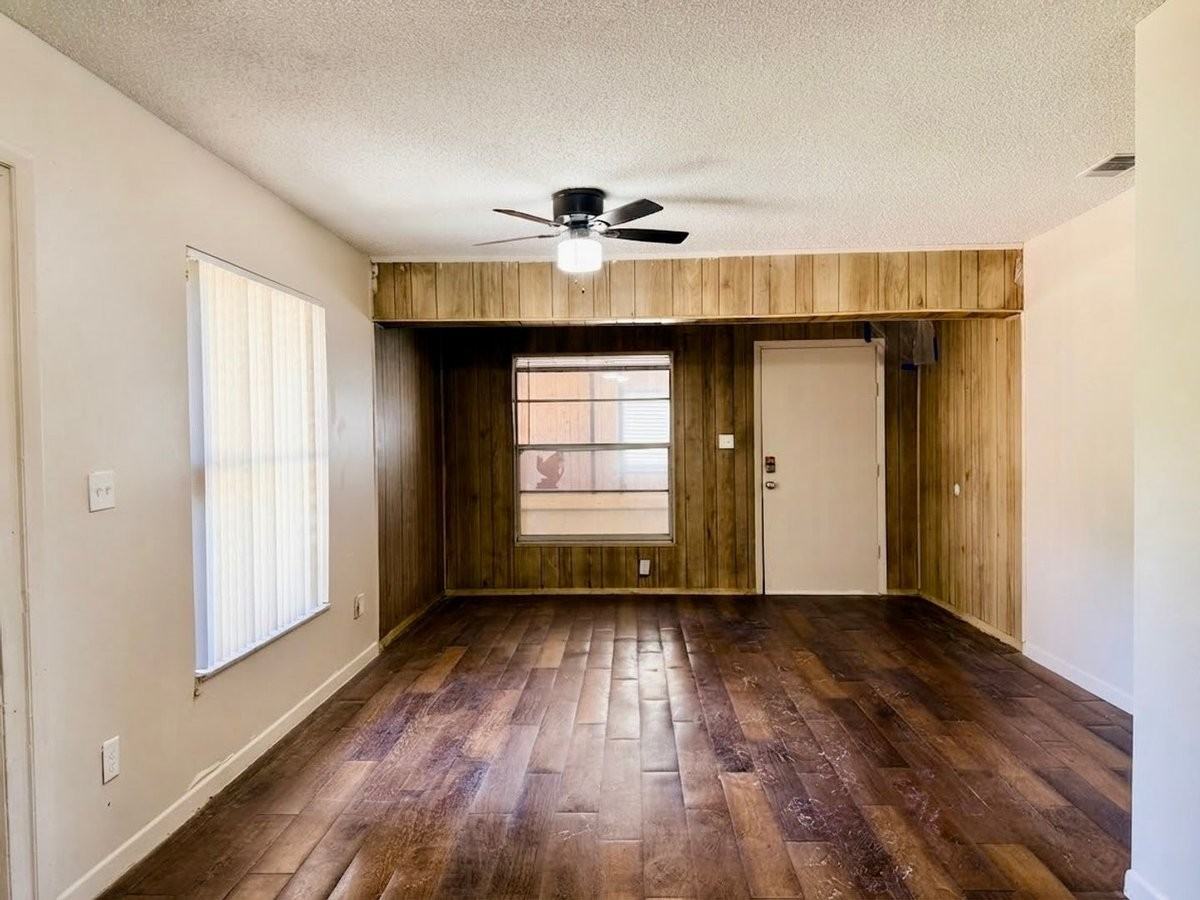 1150 S Deleon Ave - Photo 5 of 15
