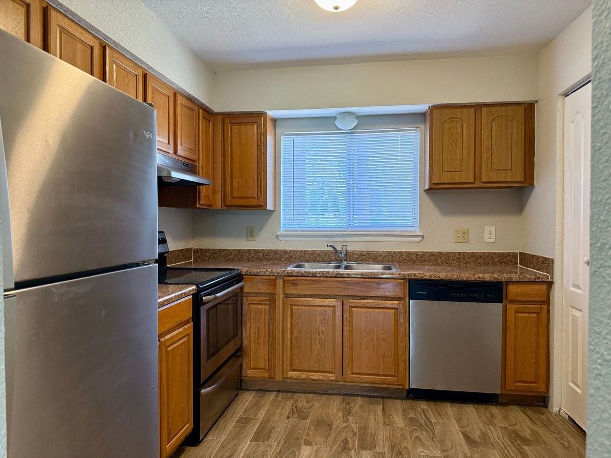 4117 S Semoran Blvd #9 - Photo 2 of 22