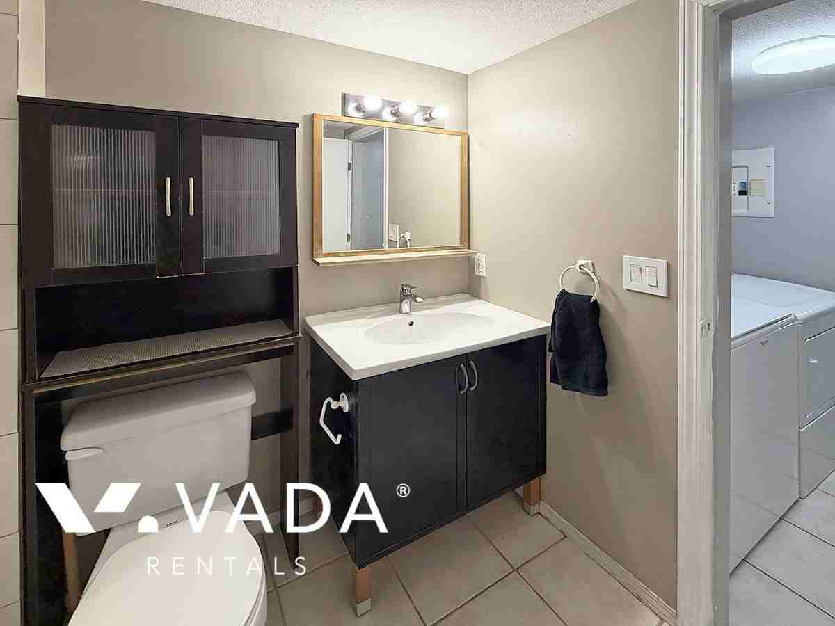 6639B 184 St - Photo 6 of 9