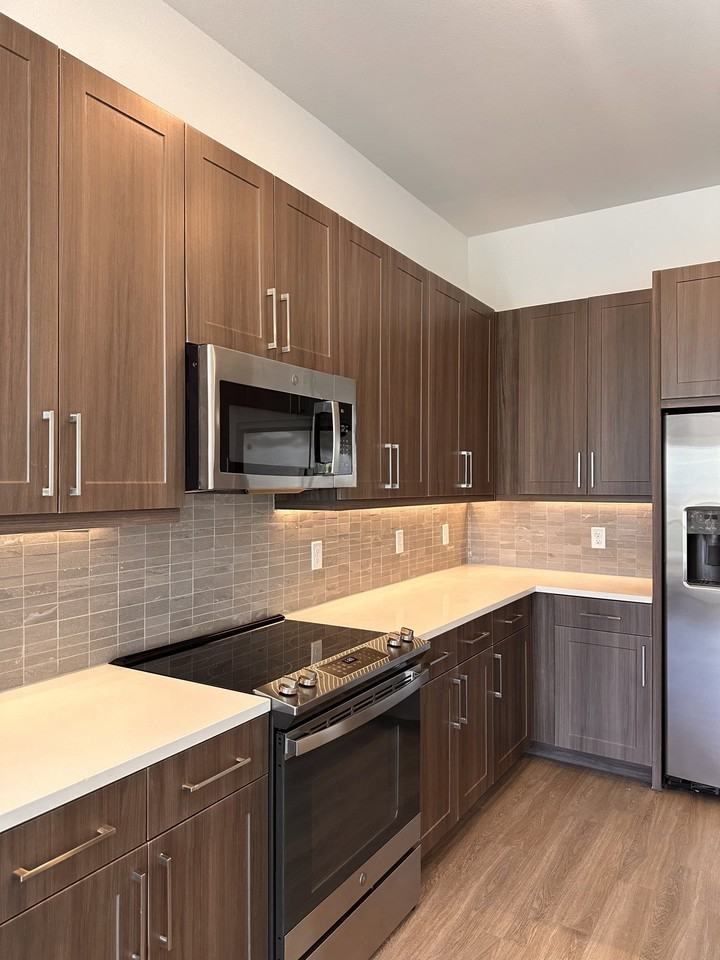 2323 Plaza Blvd #412 - Photo 4 of 8