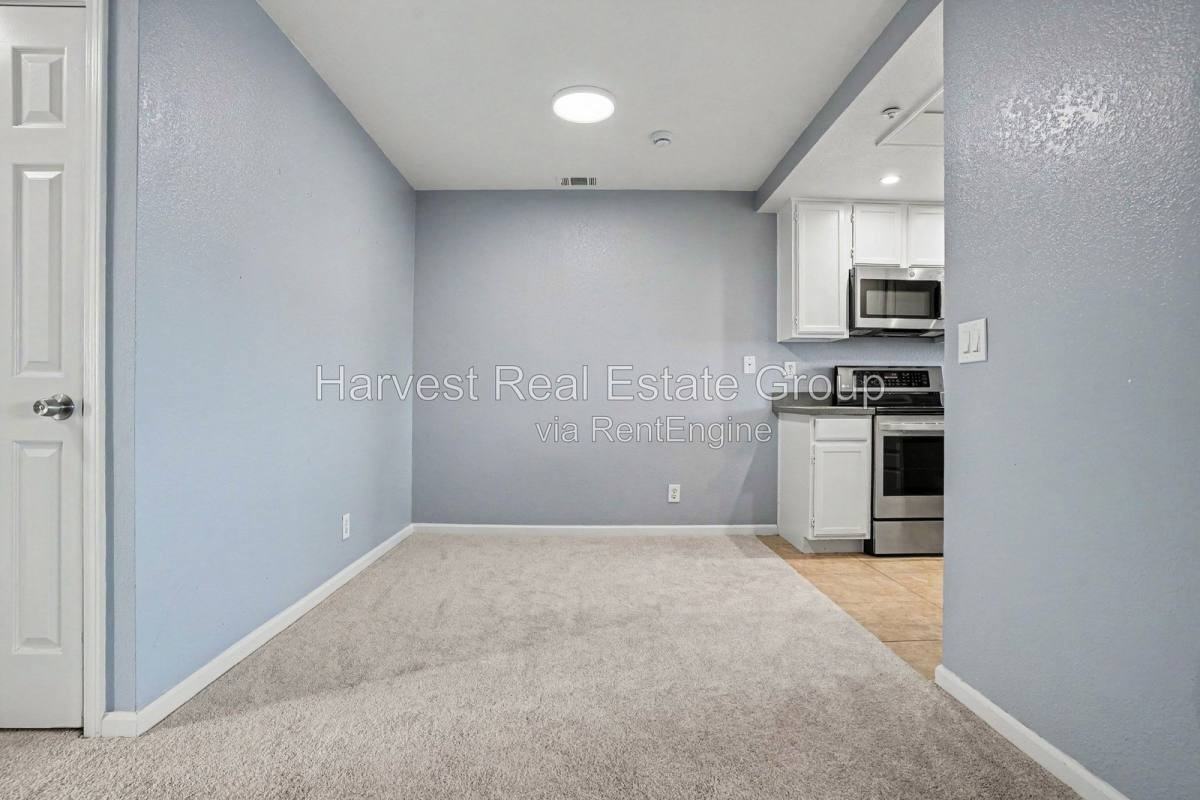 148 Anderly Ct #1 - Photo 3 of 10