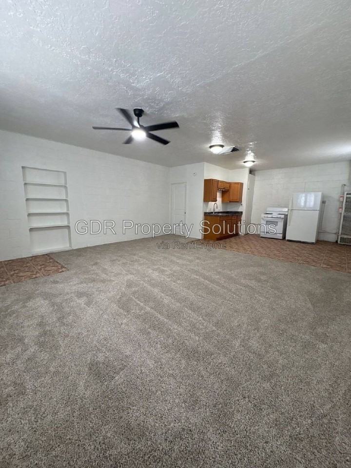 3209 Burton Ave Se #B - Photo 5 of 10