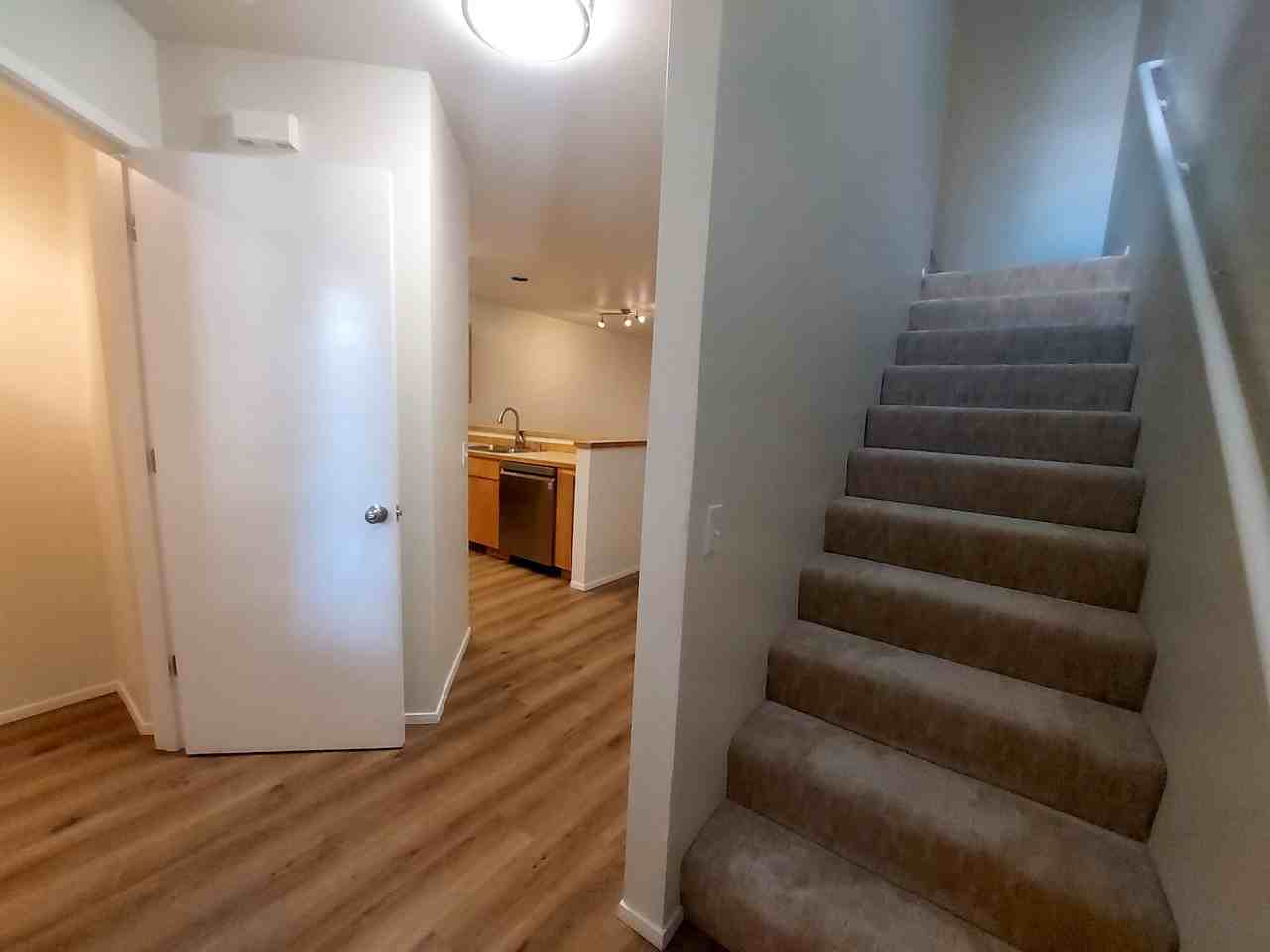 1045 Ne Savannah Dr #3 - Photo 6 of 21