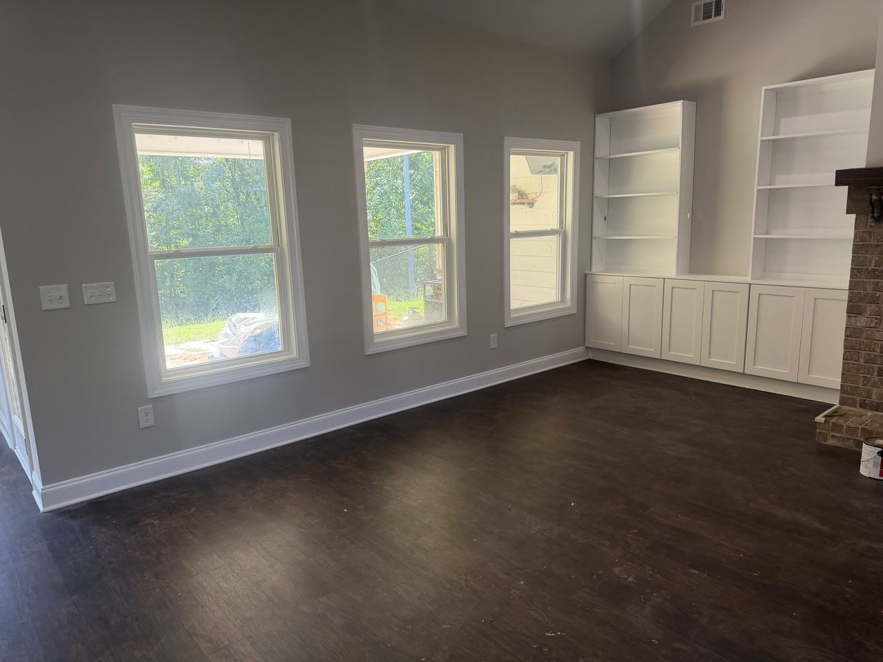 381 Bennett Dr #NA - Photo 3 of 10