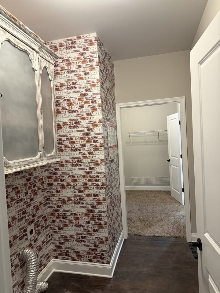 381 Bennett Dr #NA - Photo 6 of 10