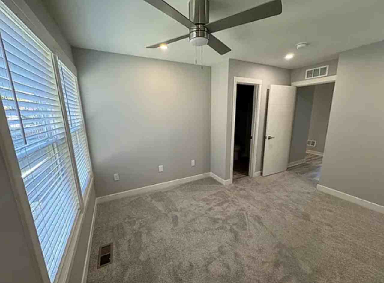 748 Seminary St #NA - Photo 7 of 12