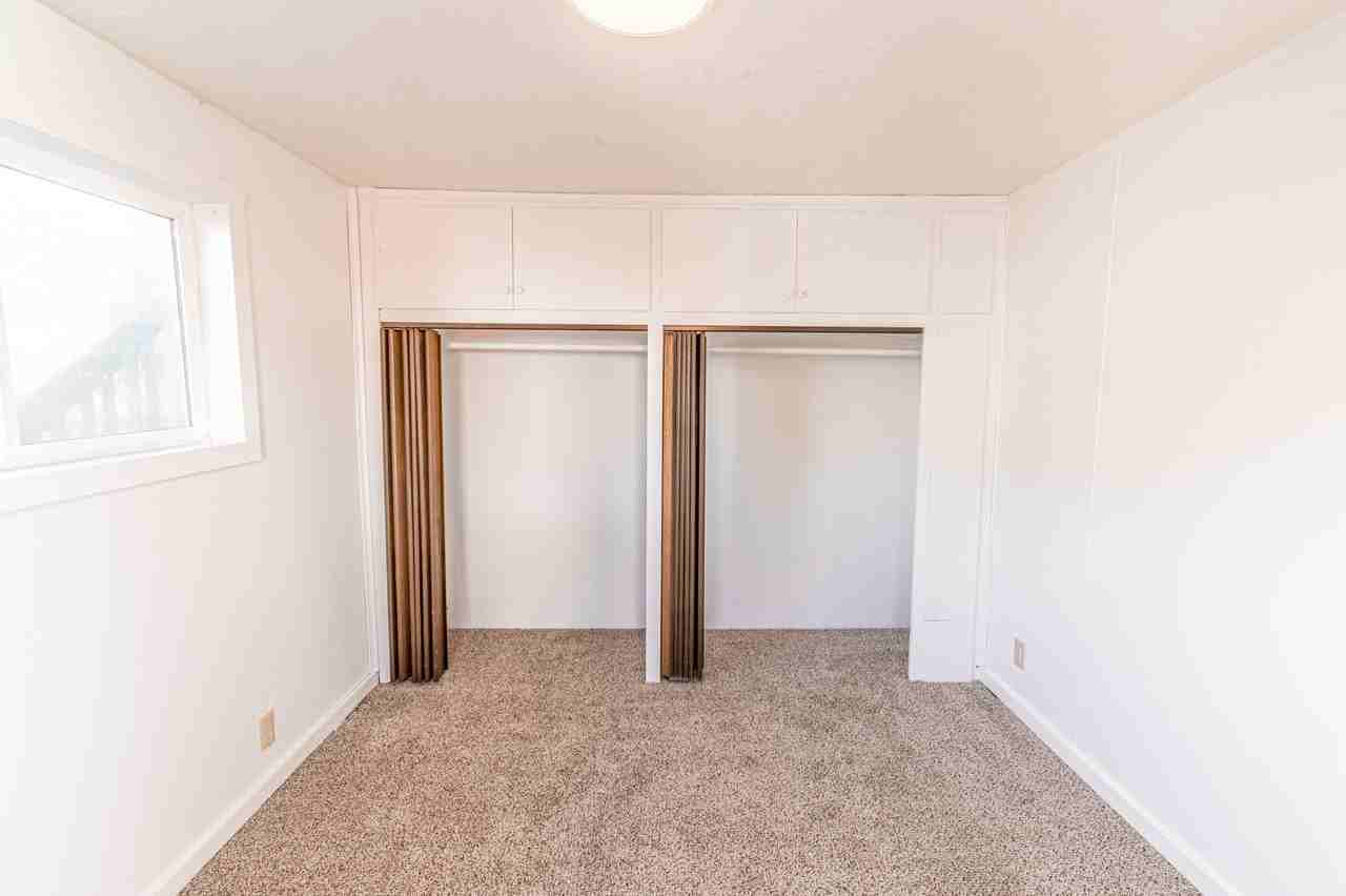 531 Sw 32nd St - Photo 7 of 8