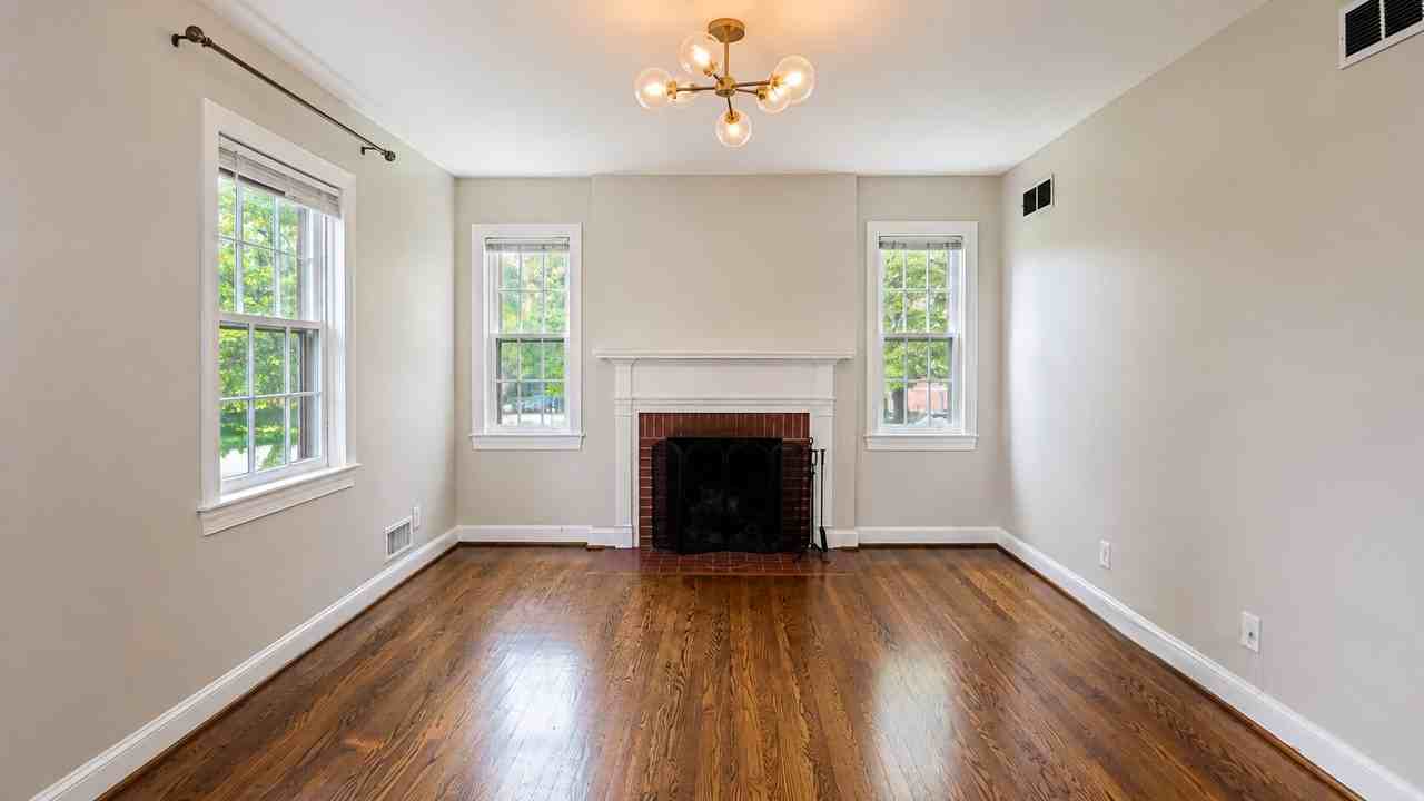 840 S Wayne St - Photo 5 of 35
