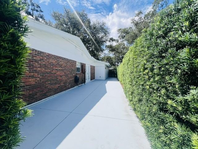 3611 Floyd Rd - Photo 4 of 33