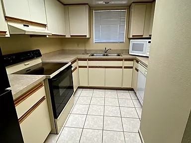 4050 E Cactus Rd #204 - Photo 3 of 6