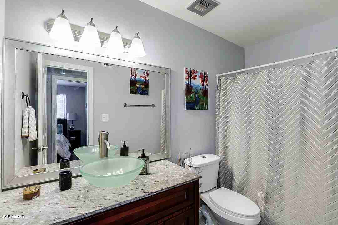 1909 W Palm Ln - Photo 4 of 7