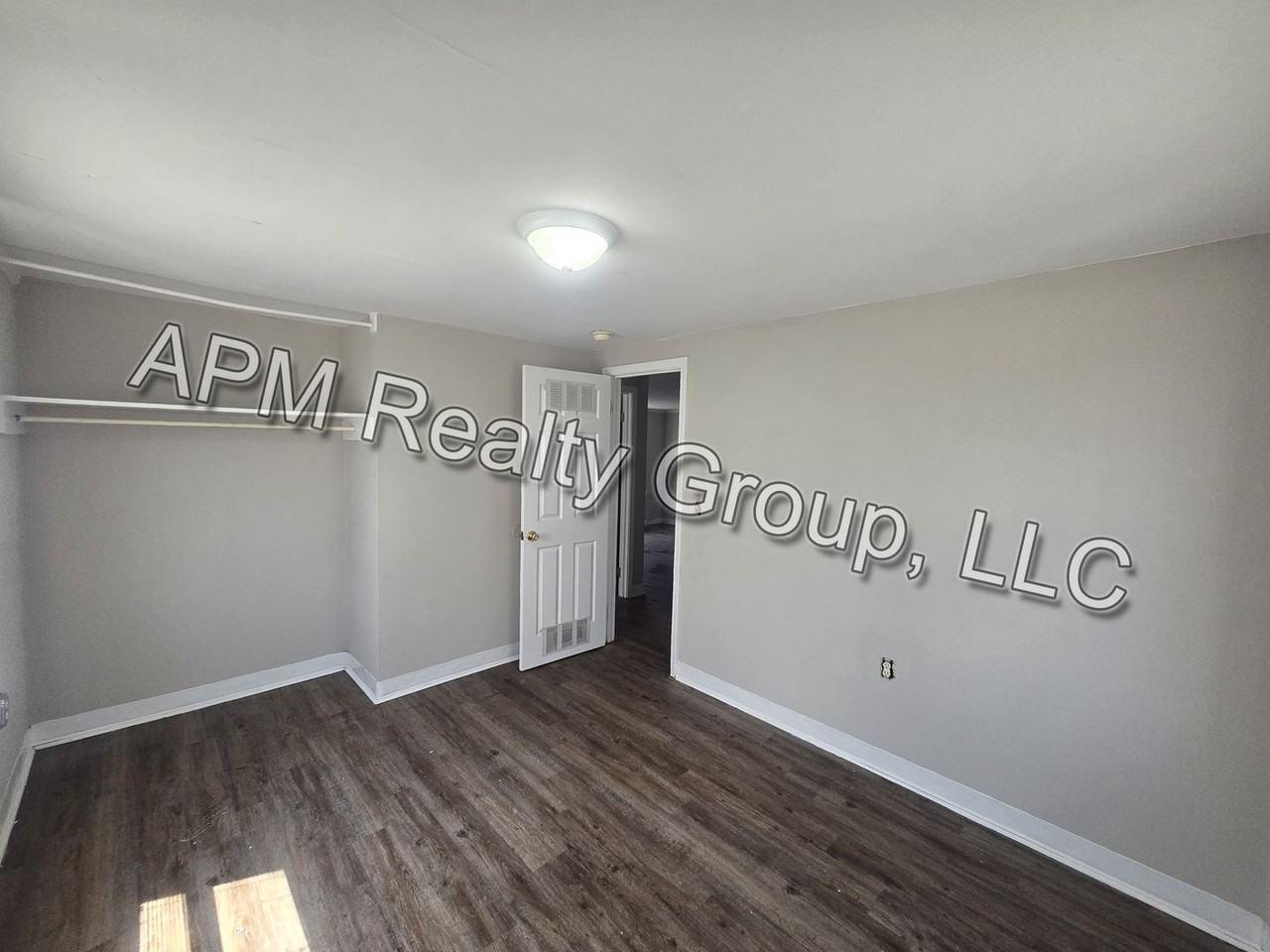 3064 Beaumont Ave - Photo 3 of 5