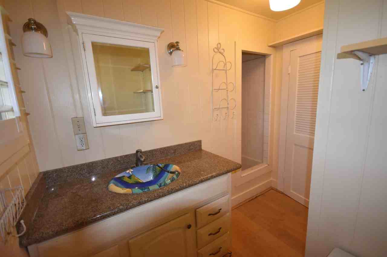 1111 Hele St - Photo 6 of 13