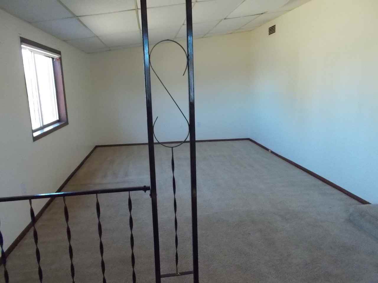 164 Wolfe St - Photo 5 of 26