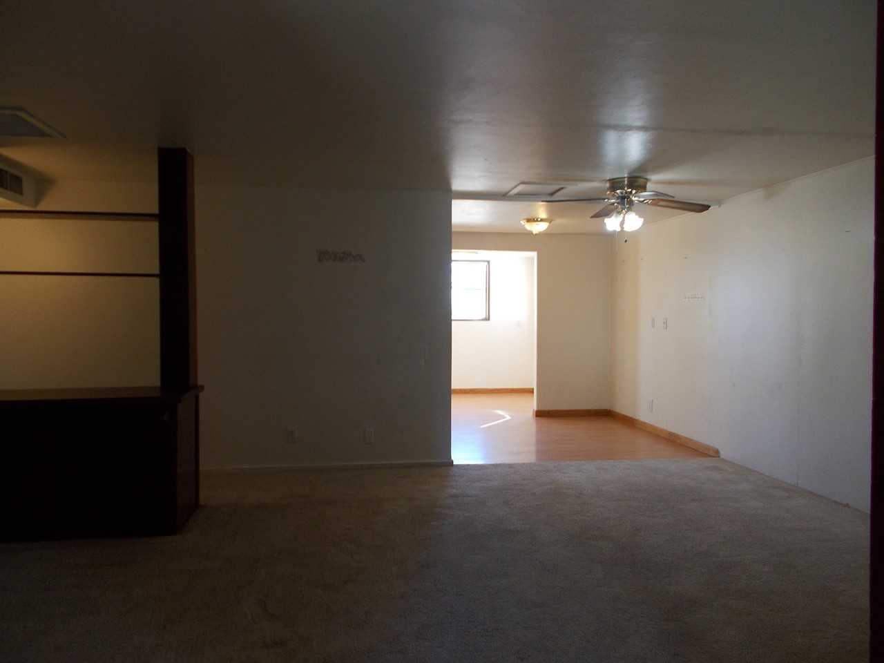 164 Wolfe St - Photo 7 of 26