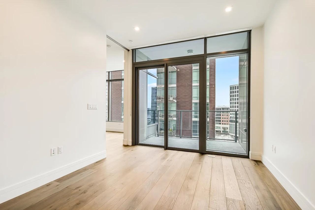 501 West Ave #1102 - Photo 4 of 31