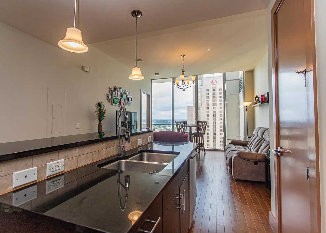 610 E Market St #2606 - Photo 6 of 17