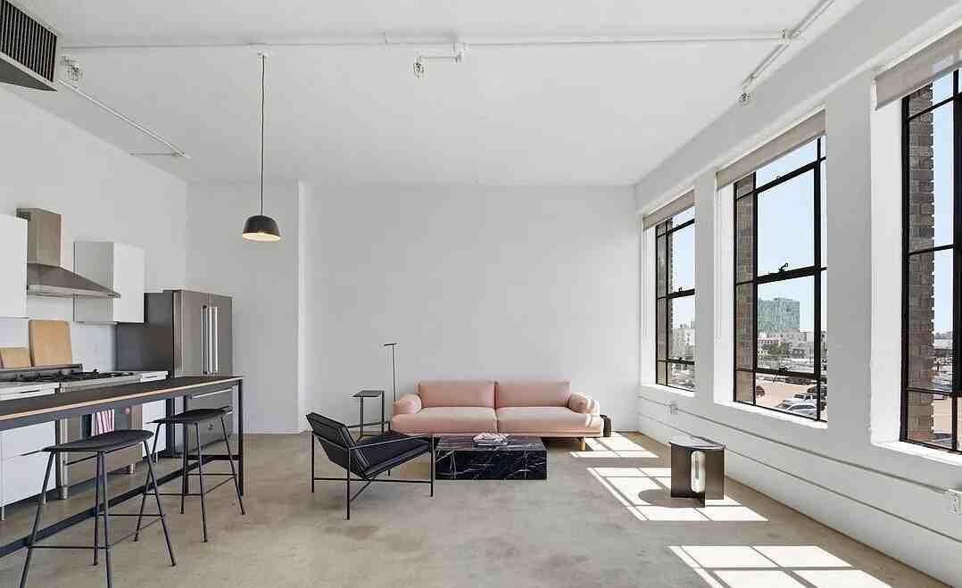 315 E 8th St #505 - Photo 3 of 20