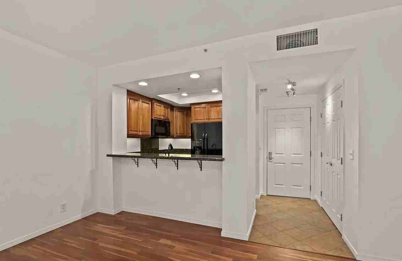 620 State St #114 - Photo 2 of 20