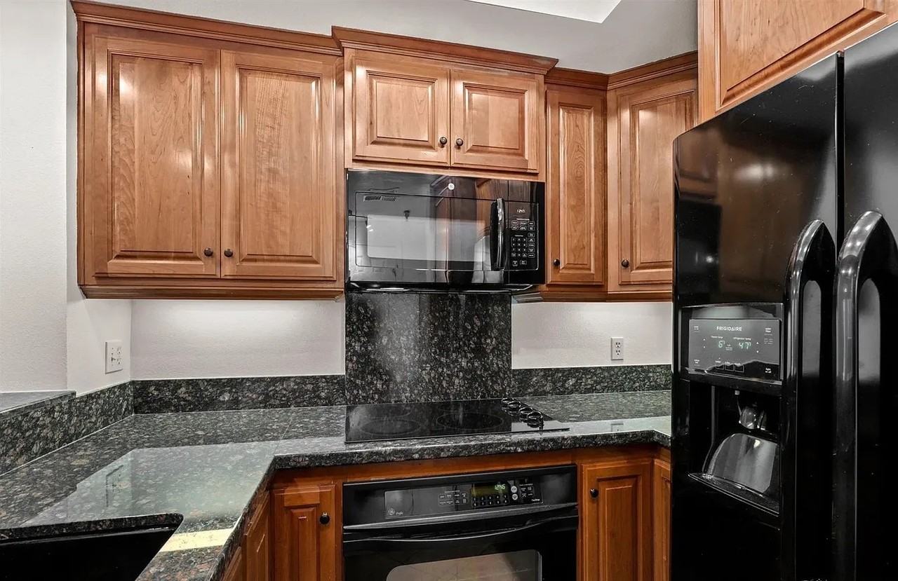 620 State St #114 - Photo 7 of 20