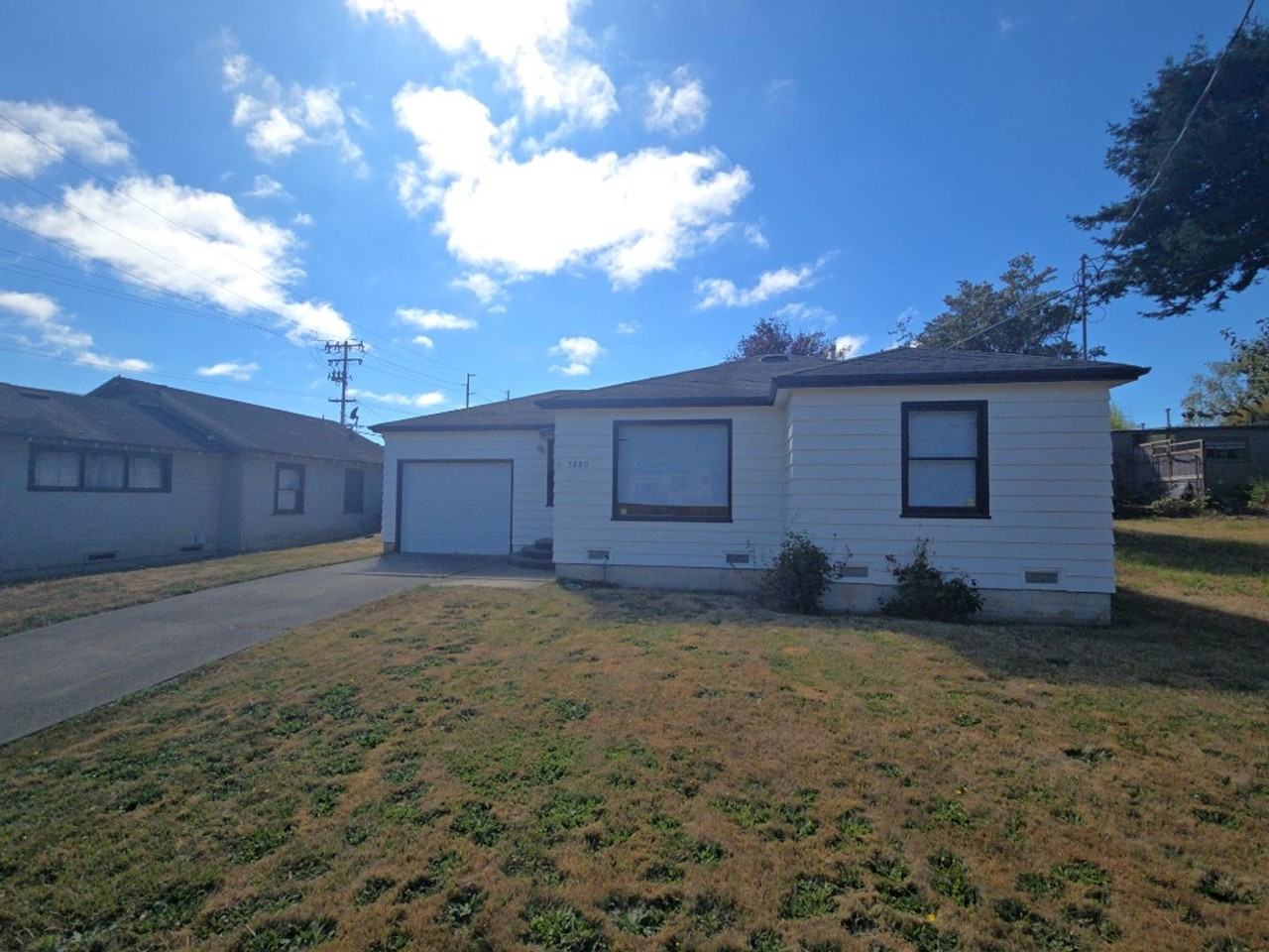 3880 H St - Photo 2 of 18
