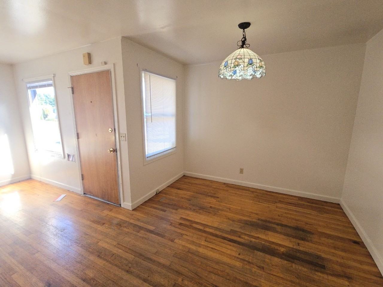 3880 H St - Photo 6 of 18