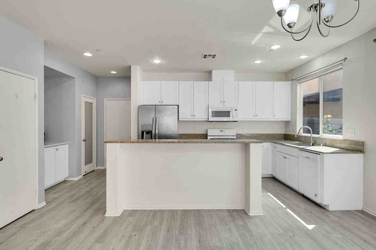 1704 Cal Orchid Pl #3 - Photo 4 of 33