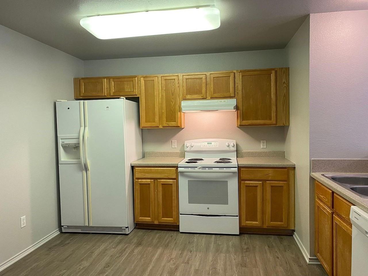 415 E 4Th Ave - Photo 6 of 45