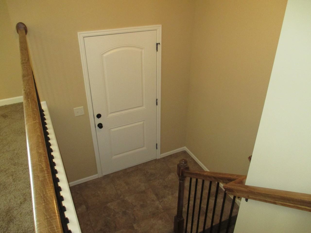 302 Golfview Dr - Photo 2 of 22