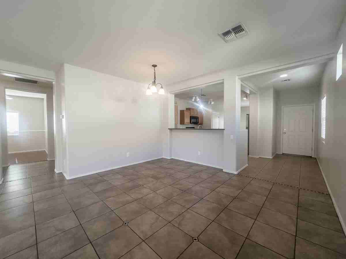 5239 W Glass Ln - Photo 2 of 20