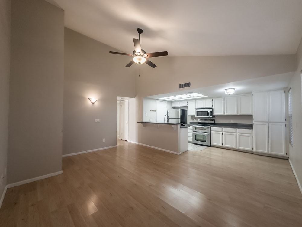 750 E Morningside Dr - Photo 5 of 19