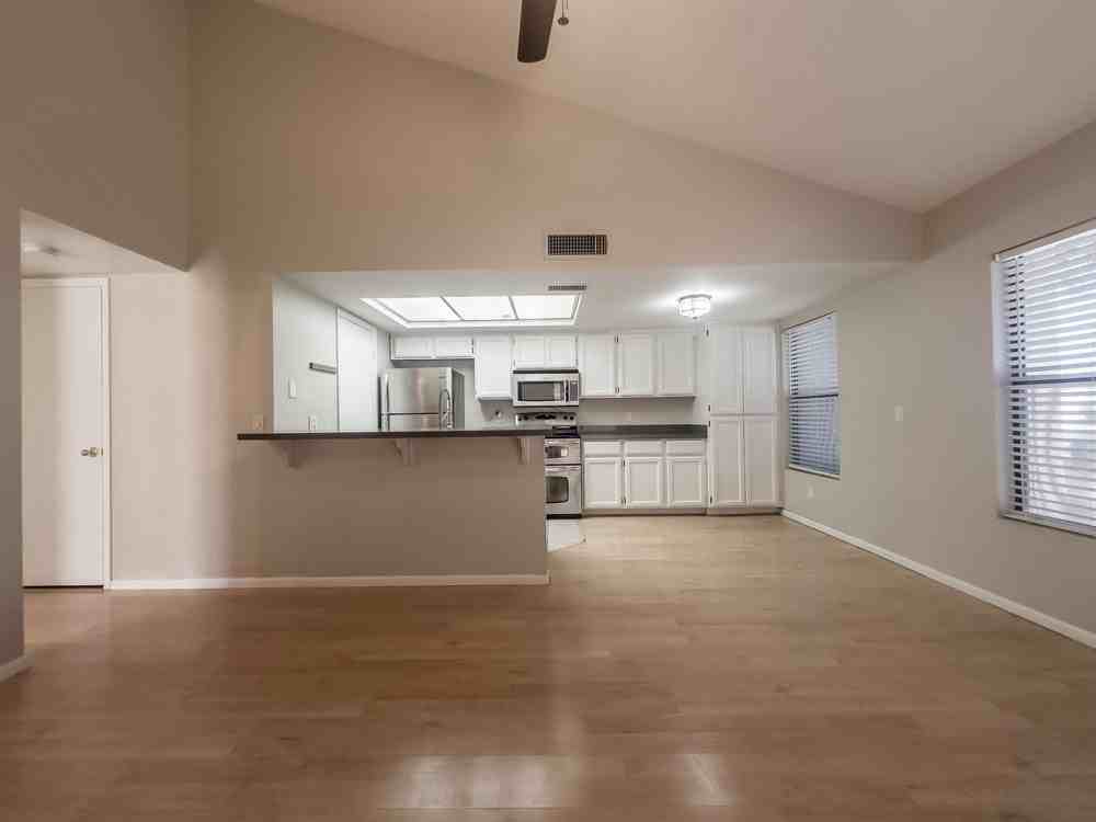 750 E Morningside Dr - Photo 6 of 19