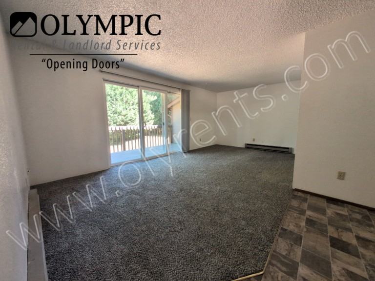 7512 Trails End Dr Se - Photo 2 of 12