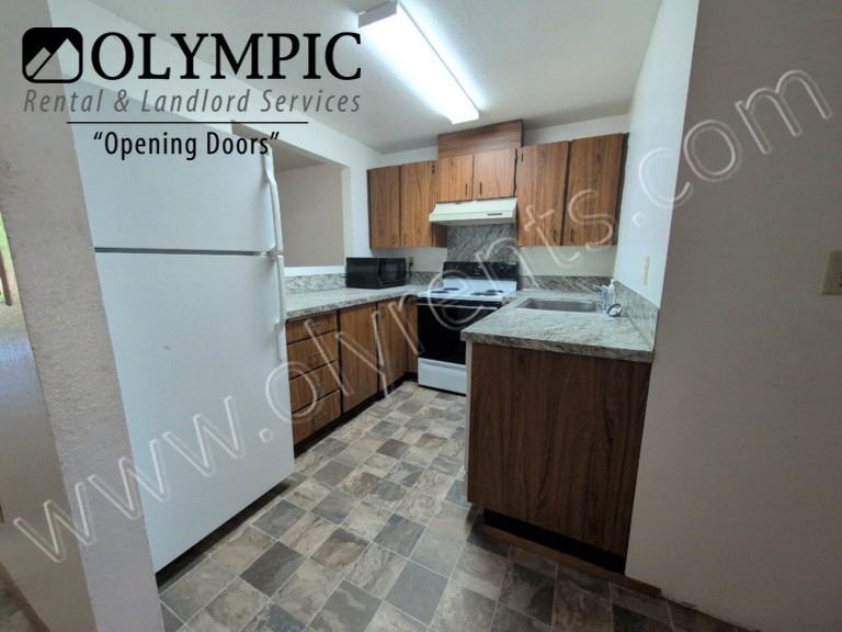 7512 Trails End Dr Se - Photo 5 of 12