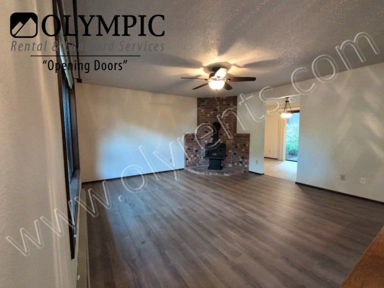 2841 Lindell Rd Ne #D - Photo 3 of 22