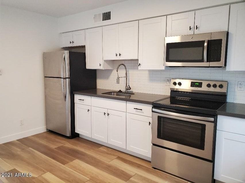 142 N Elm St #9 - Photo 3 of 9