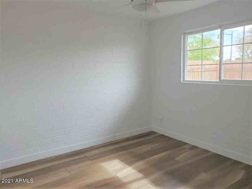 142 N Elm St #9 - Photo 6 of 9