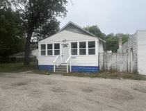 3017 Merriam St - Photo 1 of 1