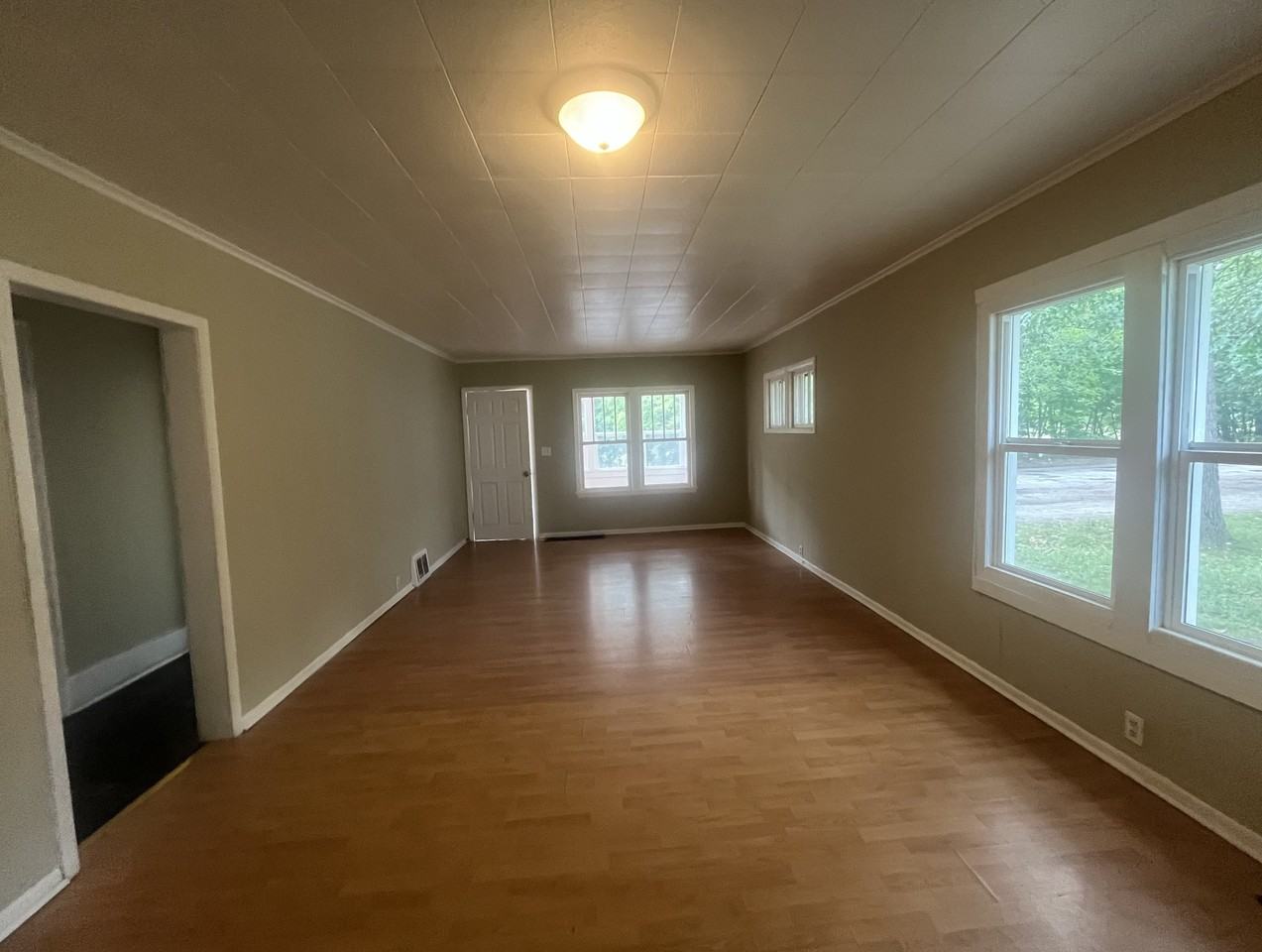 3017 Merriam St - Photo 7 of 11