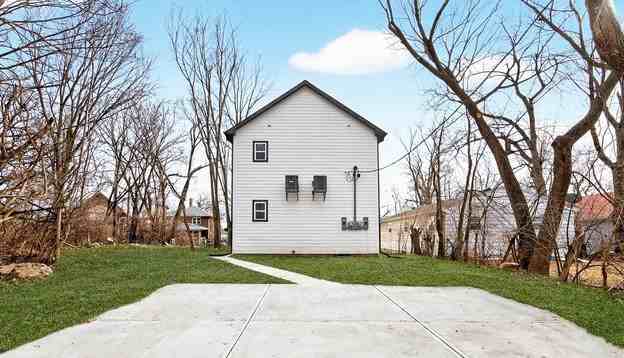 1722 Ingram St #B - Photo 6 of 36