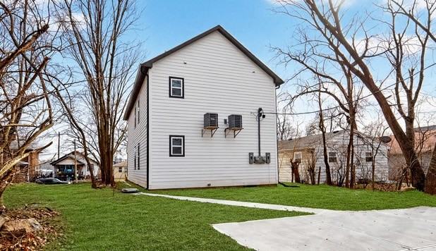 1722 Ingram St #B - Photo 7 of 36